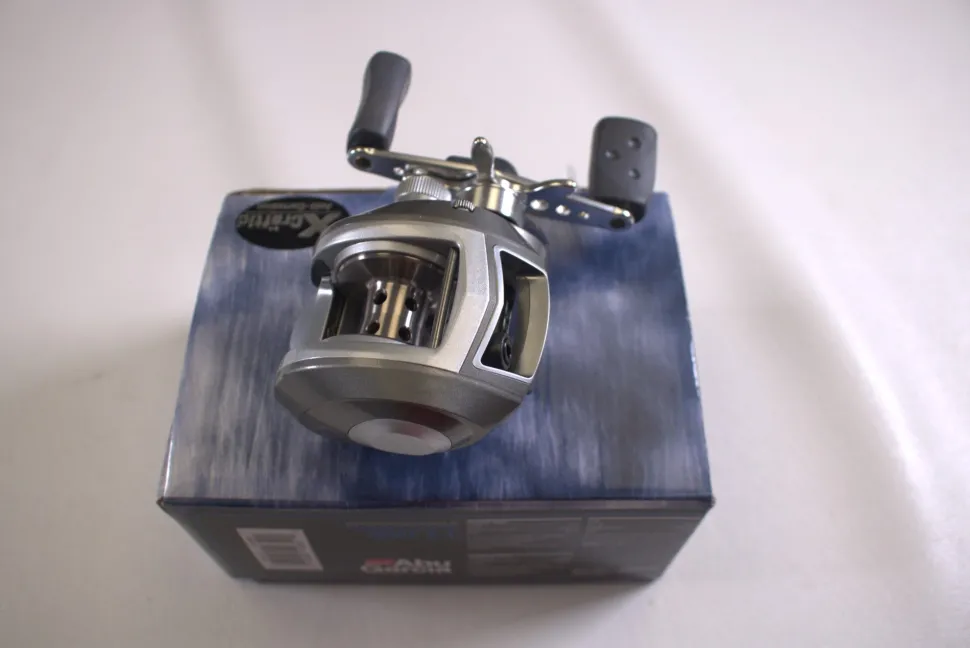 Abu Garica Revo S-L Gen 1 6.4:1 LH - Used Casting Reel - Excellent Con