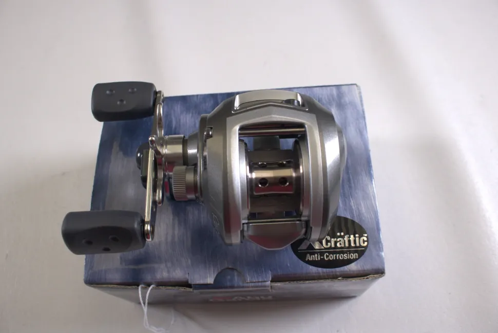 Abu Garica Revo S-L Gen 1 6.4:1 LH - Used Casting Reel - Excellent Con