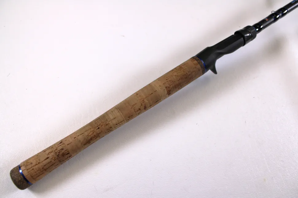 Dobyns Champion XP DC736CBGLASS 7'3" Heavy - Used Casting Rod - Very G