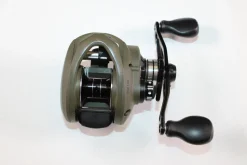Savage Gear SG8 BC 100 6.6:1 RH - Used Casting Reel - Excellent Condit