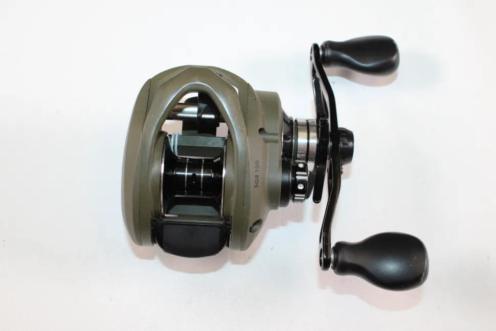 Savage Gear SG8 BC 100 6.6:1 RH - Used Casting Reel - Excellent Condit