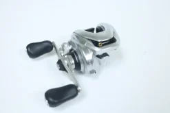 Shimano Metanium MGL METMGL150HG 7:4:1 Right Handed-Casting Reel-Very